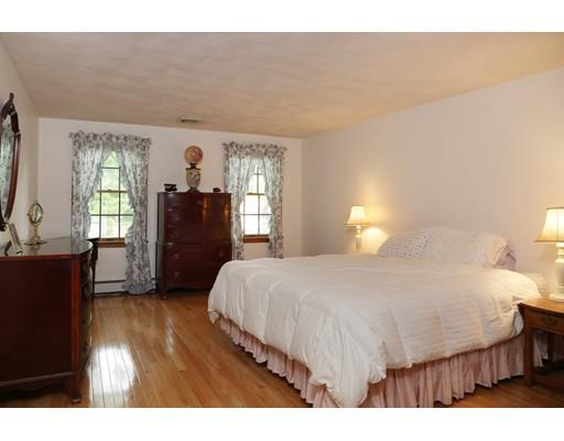 37 Enos Cir, Reading, MA 01867 photo 4