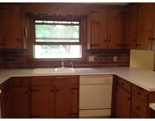 27 Eastern Ave, South Deerfield, MA 01373 photo 8
