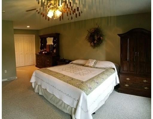 128 Devon Ter, Westfield, MA 01085 photo 21