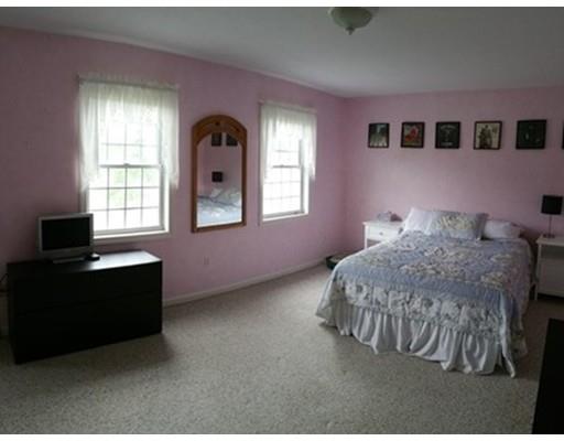 128 Devon Ter, Westfield, MA 01085 photo 24