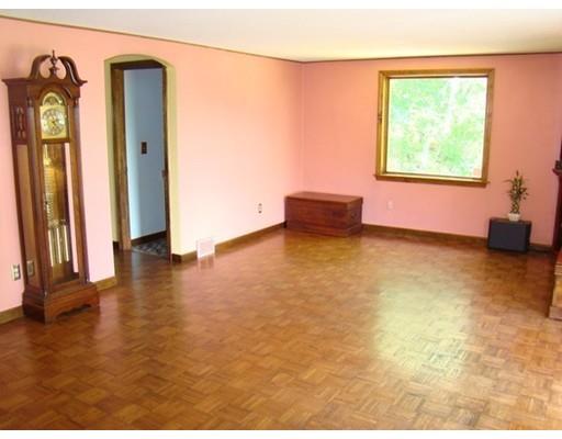 554 E Mountain Rd, Westfield, MA 01085 photo 12