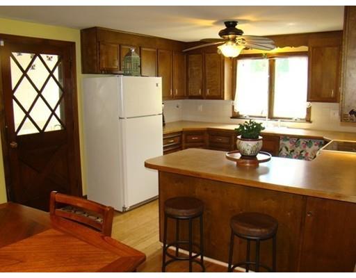 554 E Mountain Rd, Westfield, MA 01085 photo 9