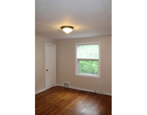 14 Brooks St, Springfield, MA 01109 photo 10