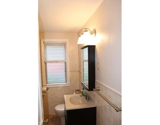 14 Brooks St, Springfield, MA 01109 photo 11