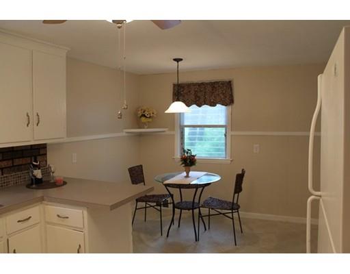 14 Brooks St, Springfield, MA 01109 photo 5