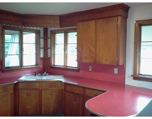 13 Brouillard Dr, Chicopee, MA 01013 photo 2