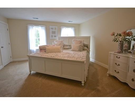 5 Brittany Dr, Wareham, MA 02571 photo 8