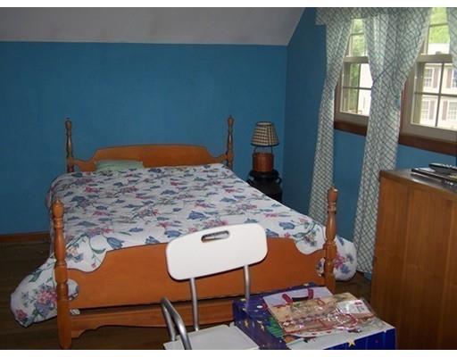 2 Wayne Ct, Holyoke, MA 01040 photo 13