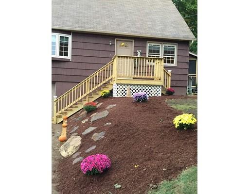 2 Wayne Ct, Holyoke, MA 01040 photo 1