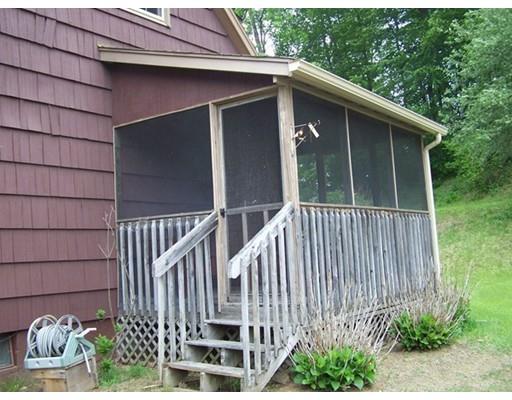 2 Wayne Ct, Holyoke, MA 01040 photo 18