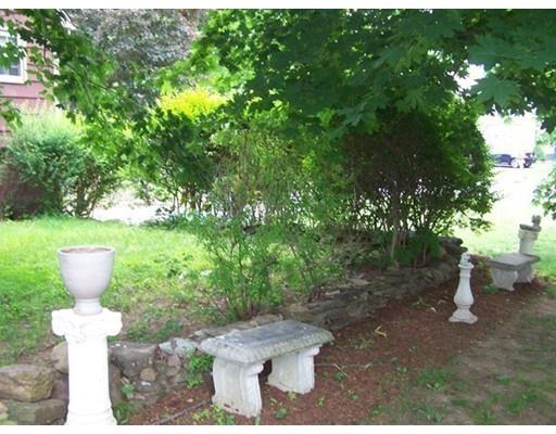 2 Wayne Ct, Holyoke, MA 01040 photo 14
