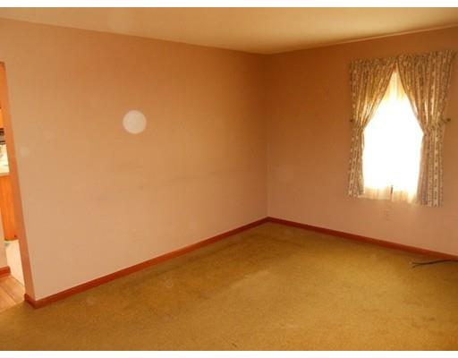 33 W Canton Cir, Springfield, MA 01104 photo 11