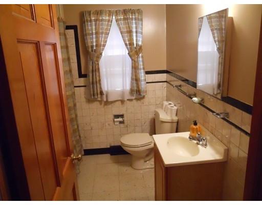 33 W Canton Cir, Springfield, MA 01104 photo 9