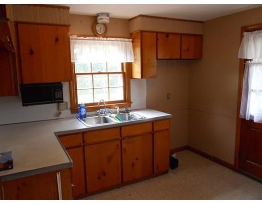 33 W Canton Cir, Springfield, MA 01104 photo 5