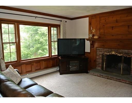 650 Pleasant St, Dunstable, MA 01827 photo 17