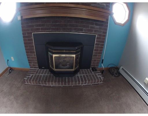 22 Matthew Dr, Easthampton, MA 01027 photo 3