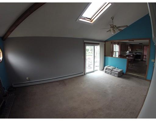 22 Matthew Dr, Easthampton, MA 01027 photo 4