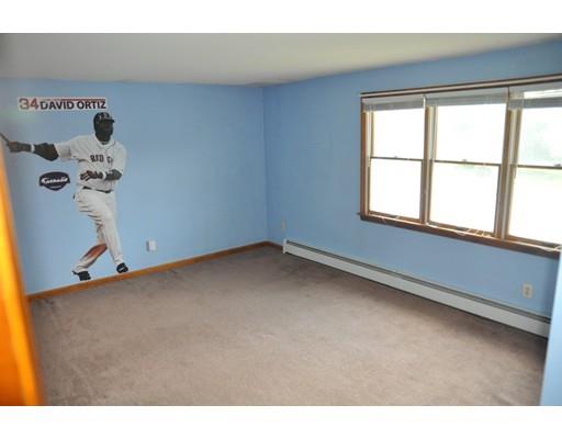 22 Matthew Dr, Easthampton, MA 01027 photo 17