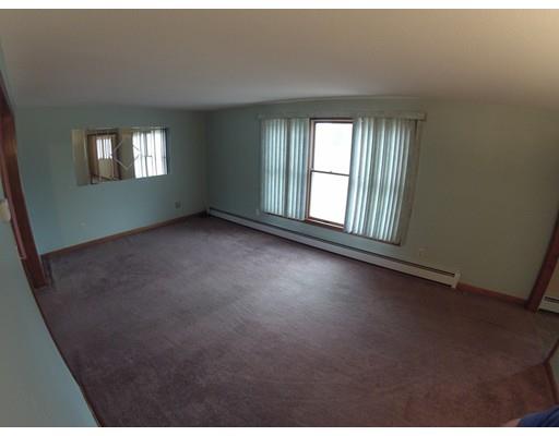 22 Matthew Dr, Easthampton, MA 01027 photo 10