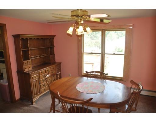 22 Matthew Dr, Easthampton, MA 01027 photo 8