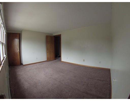 22 Matthew Dr, Easthampton, MA 01027 photo 15