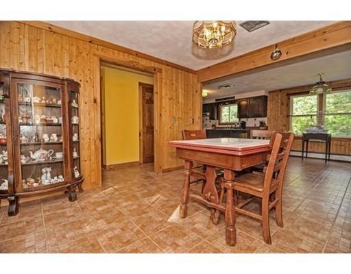 8 Asylum St, Mendon, MA 01756 photo 13