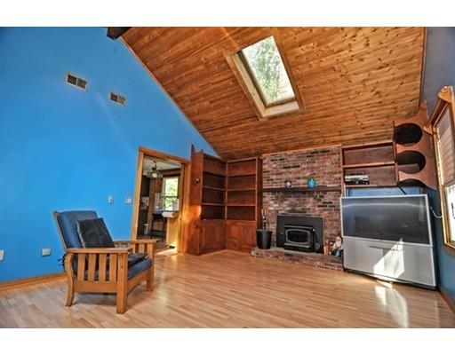 8 Asylum St, Mendon, MA 01756 photo 18