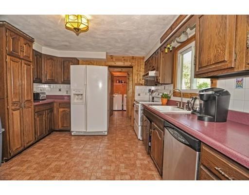8 Asylum St, Mendon, MA 01756 photo 10