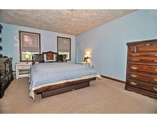 8 Asylum St, Mendon, MA 01756 photo 22