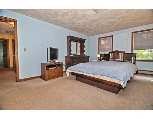 8 Asylum St, Mendon, MA 01756 photo 23