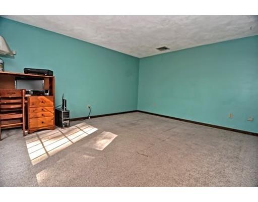 8 Asylum St, Mendon, MA 01756 photo 20