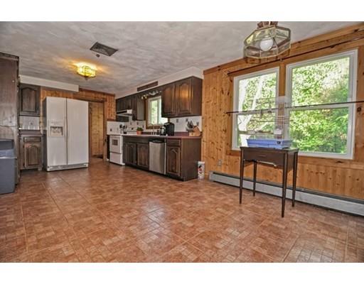 8 Asylum St, Mendon, MA 01756 photo 9