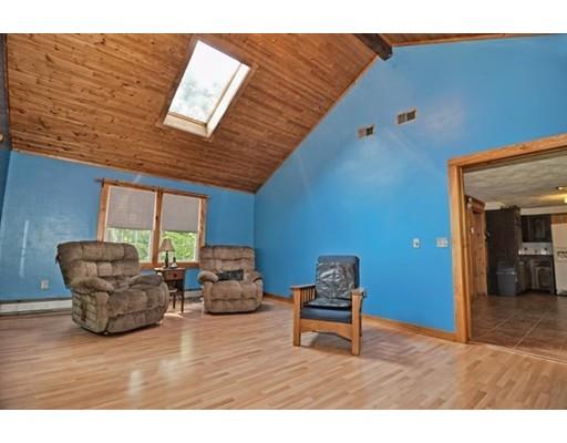 8 Asylum St, Mendon, MA 01756 photo 15