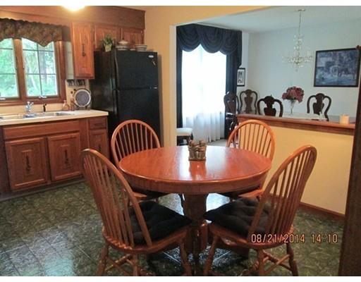 46 Nutmeg Cir, Chicopee, MA 01020 photo 8