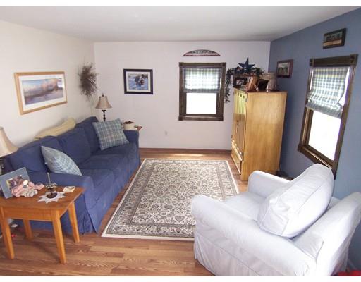 24 Hillcrest Ave, Beverly, MA 01915 photo 8