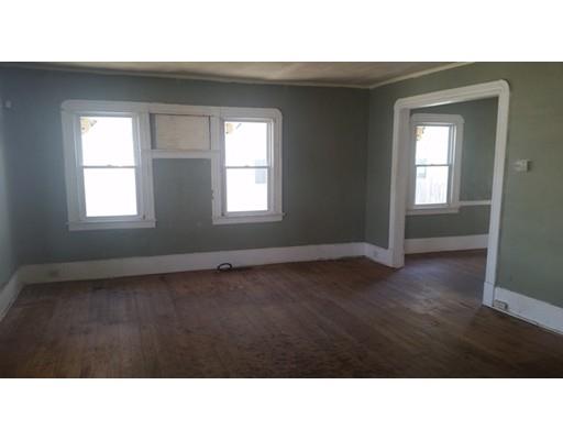 32 Edgemont St, Springfield, MA 01109 photo 4