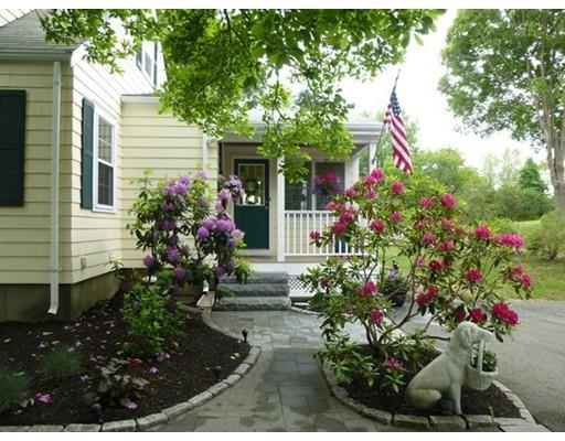 58 Wenham St, Danvers, MA 01923 photo 3