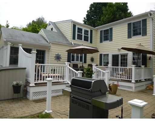 58 Wenham St, Danvers, MA 01923 photo 9