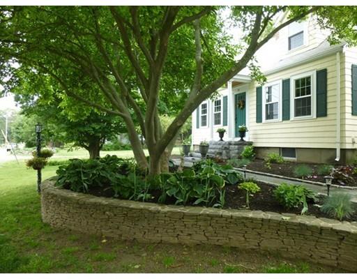 58 Wenham St, Danvers, MA 01923 photo 4