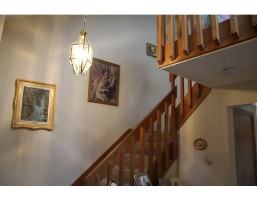 20 Greentree Cir, Springfield, MA 01118 photo 8