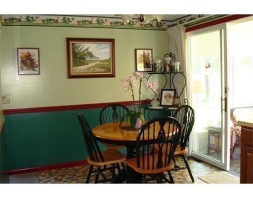 119 Garnet St, Springfield, MA 01129 photo 8