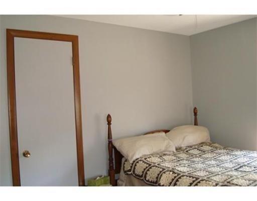 119 Garnet St, Springfield, MA 01129 photo 13