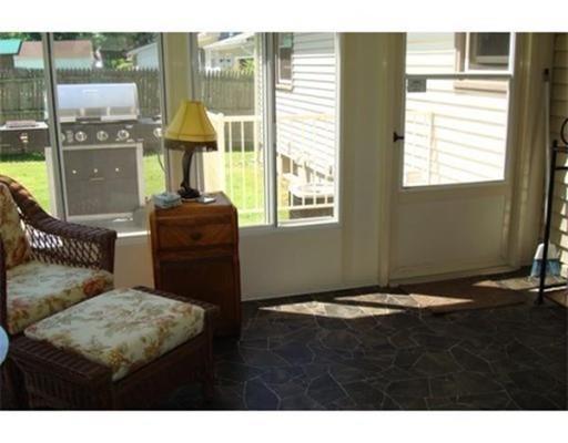 119 Garnet St, Springfield, MA 01129 photo 17