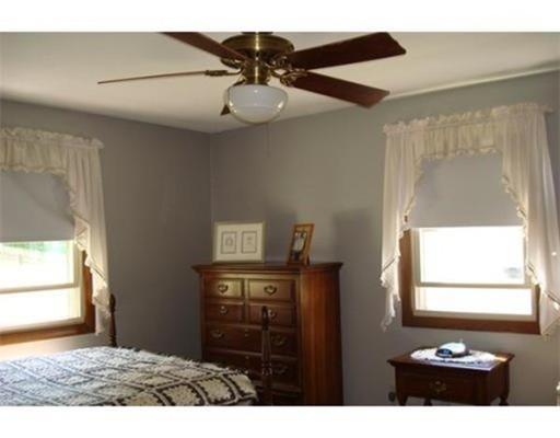 119 Garnet St, Springfield, MA 01129 photo 14