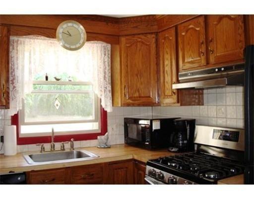 119 Garnet St, Springfield, MA 01129 photo 10