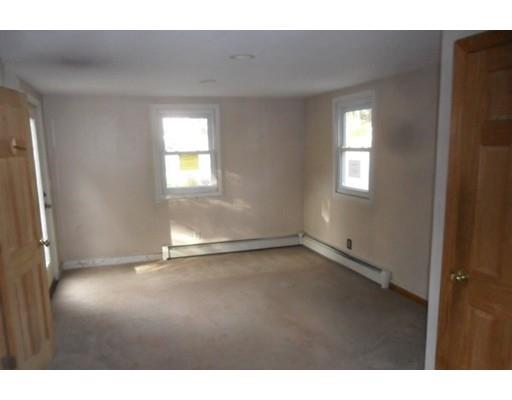 886 Washington St, Gloucester, MA 01930 photo 4