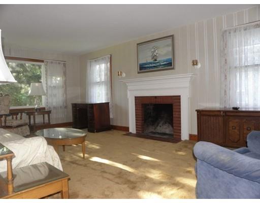 48 Fox St, Dracut, MA 01826 photo 6
