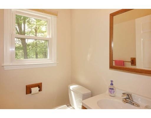 22 Simpson Dr, Framingham, MA 01701 photo 12