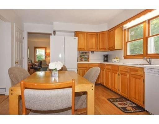 22 Simpson Dr, Framingham, MA 01701 photo 4