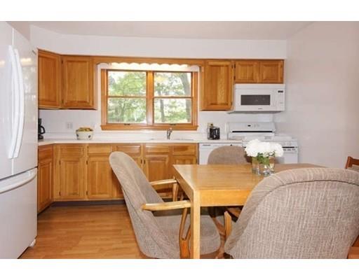 22 Simpson Dr, Framingham, MA 01701 photo 3